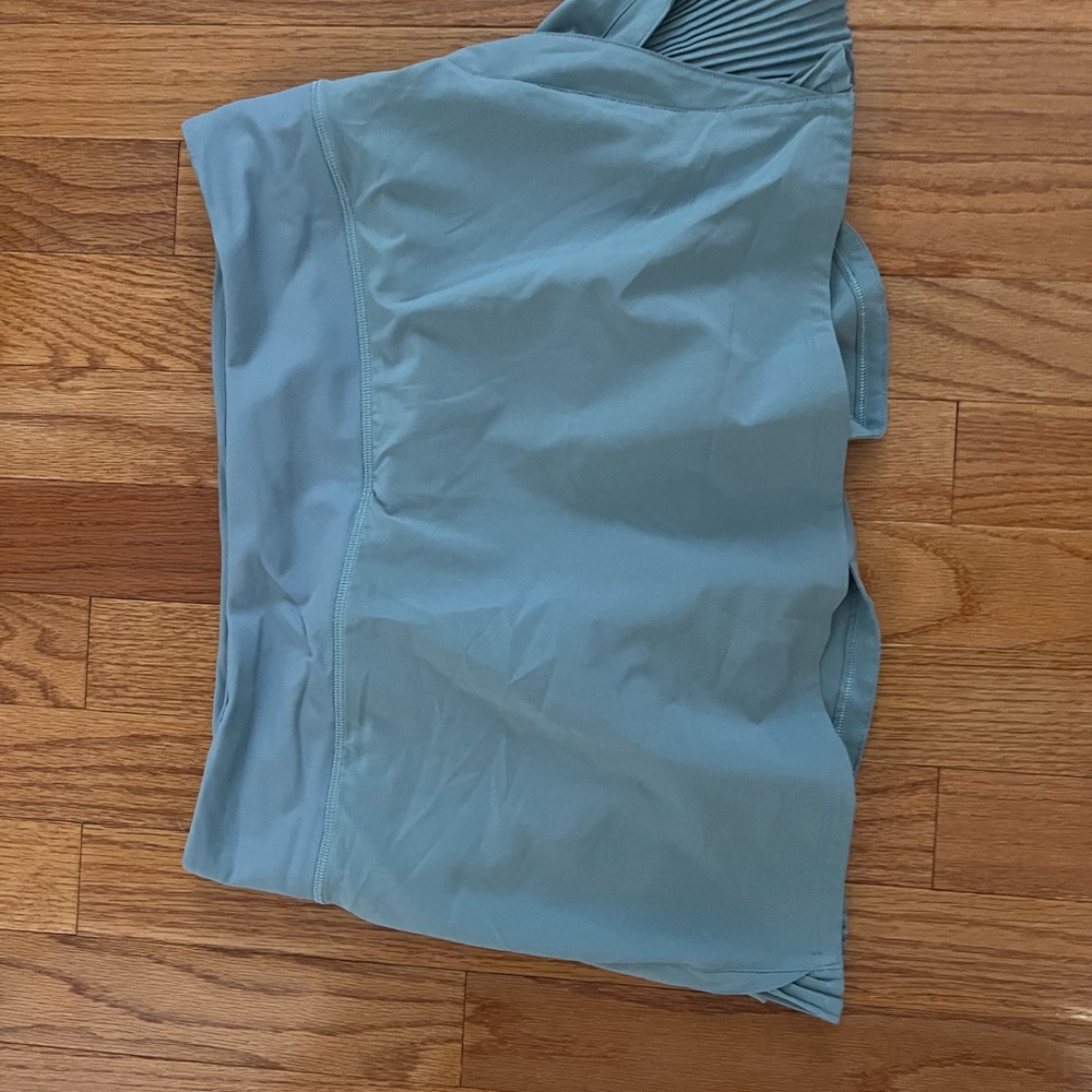 Lululemon play off the pleats skirt